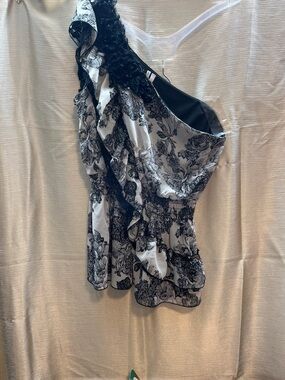 Studio Y Black and White One-Shoulder Ruffle Blouse